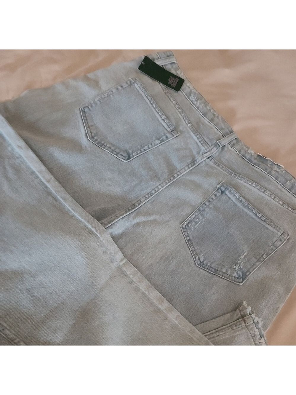 NWT Wild Fable High Rise Distressed Mom Jeans Size 18 - Picture 6 of 9